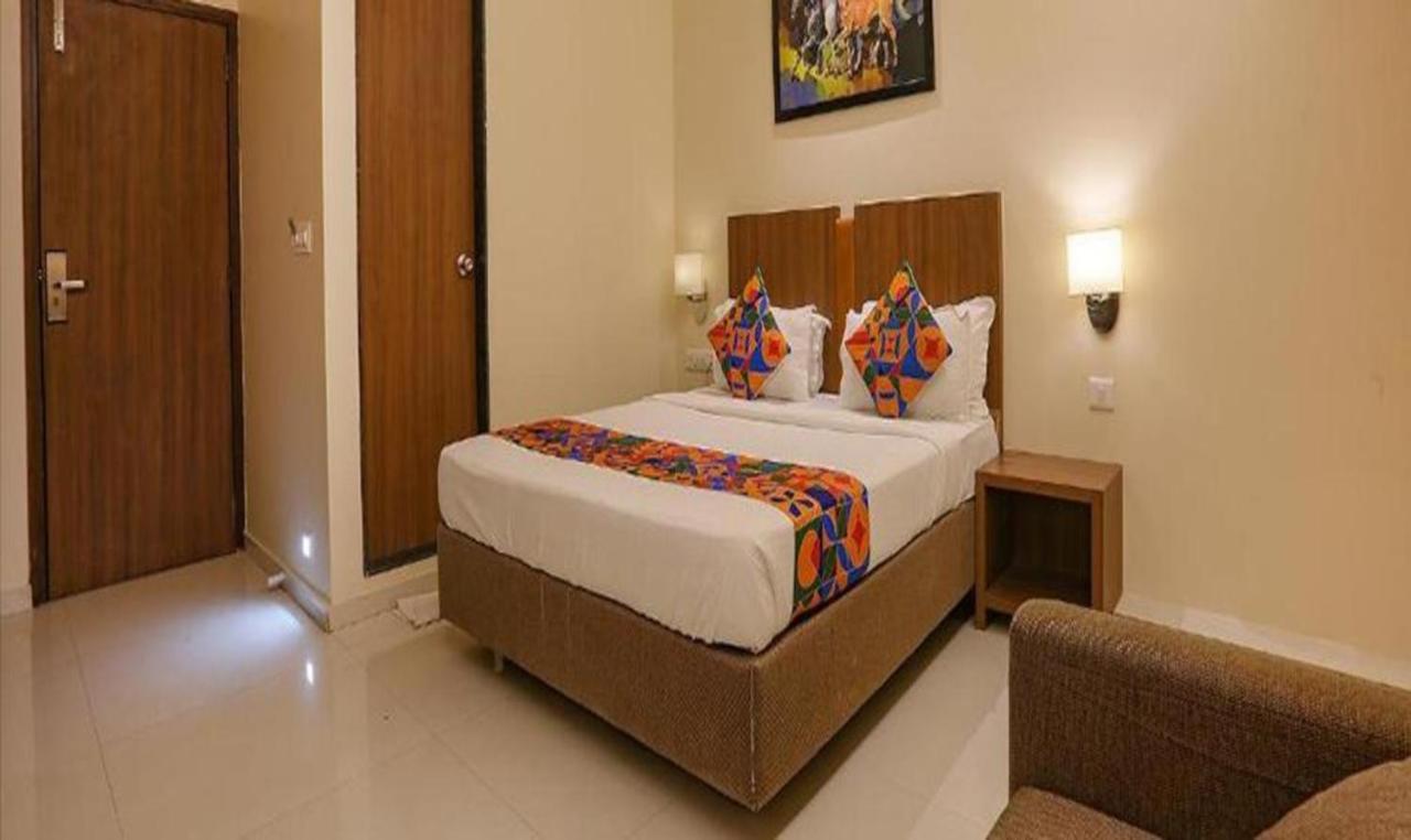 Fabhotel Royal International - Nr Mumbai International Airport Екстер'єр фото
