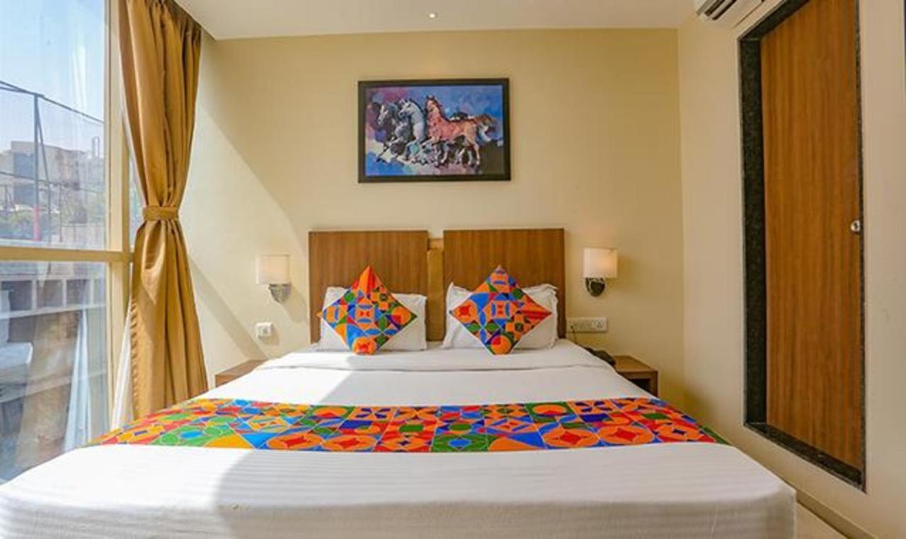 Fabhotel Royal International - Nr Mumbai International Airport Екстер'єр фото